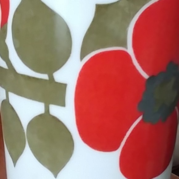 RETRO 1960-1970 PEDESTAL PORCELEIN COFFEE MUGS (2)  WHITE WITH ORANGE FLOWER - Picture 10 of 14